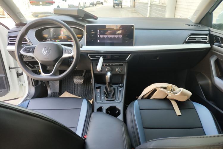 Used Volkswagen Lavida 2024 1.5L Automatic DeYi Edition Center Console