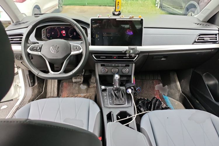 Used Volkswagen Lavida 2024 1.5L Automatic 5 Million Edition Center Console