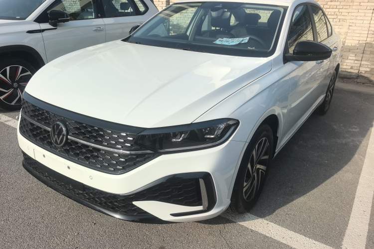 Used Volkswagen Lavida 2024 300TSI DSG Starry Sky Leading Edition Guazi used car, China used car export, Used car for sale, Used  cars, Cheapest cars for sale