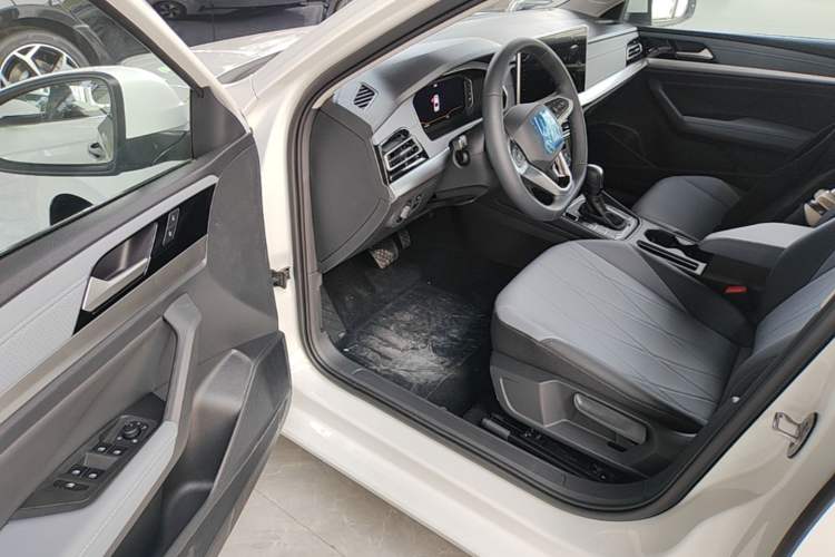 Used Volkswagen Lavida 2024 1.5L Automatic Starry Sky 5 Million Edition Driver Seat