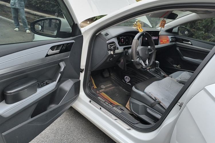 Used Volkswagen Lavida 2024 1.5L Automatic Starry Sky 5 Million Edition Driver Seat