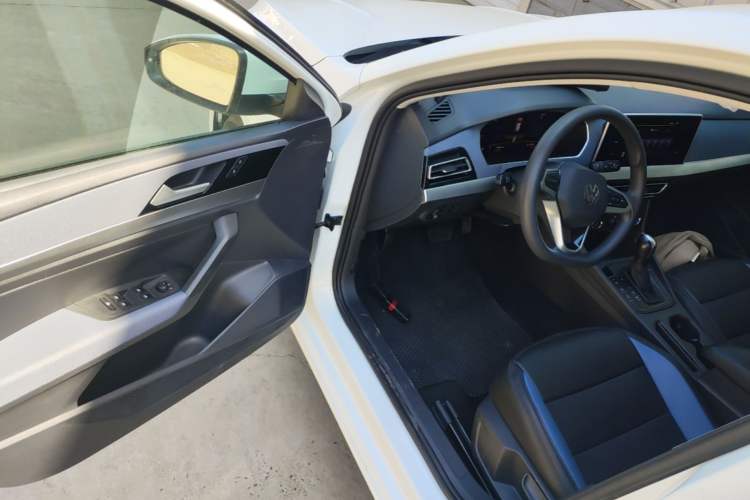 Used Volkswagen Lavida 2024 1.5L Automatic DeYi Edition Driver Seat