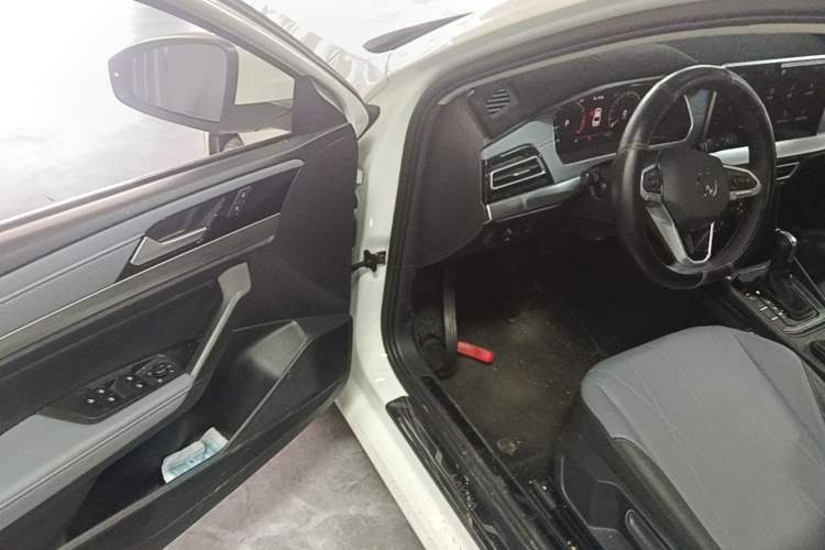 Used Volkswagen Lavida 2024 1.5L Automatic Starry Sky 5 Million Edition Driver Seat