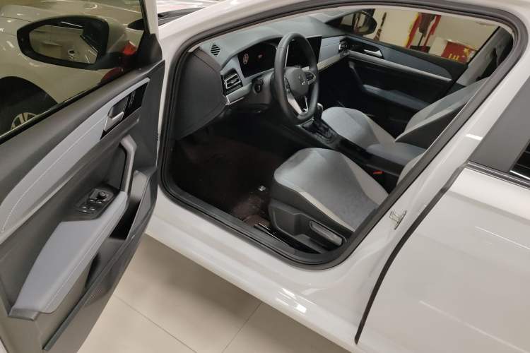 Used Volkswagen Lavida 2024 300TSI DSG Full-Comfort Edition Driver Seat