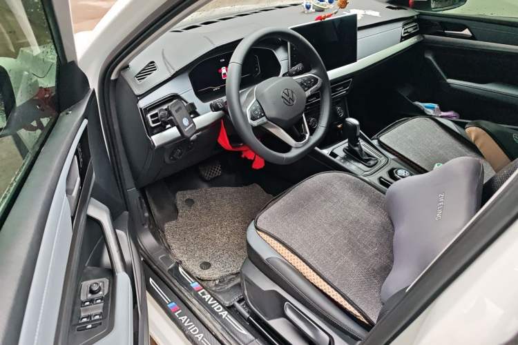 Used Volkswagen Lavida 2024 1.5L Automatic Starry Sky 5 Million Edition Driver Seat