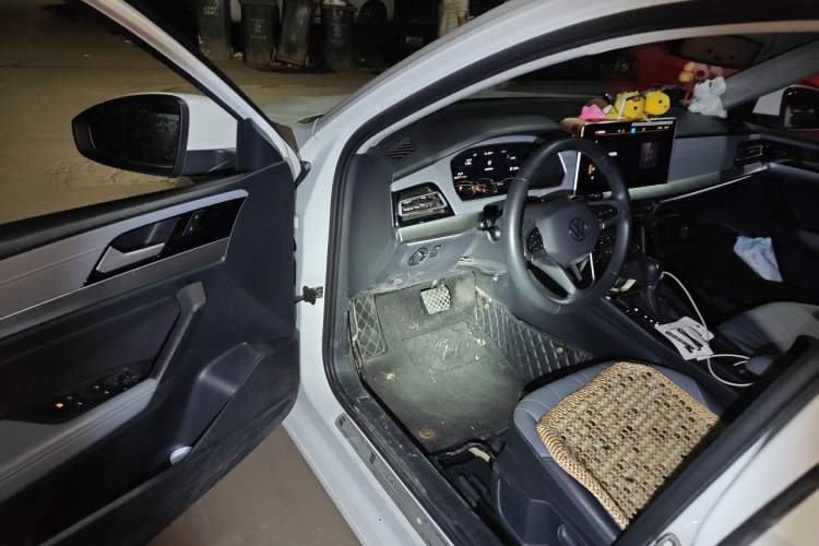 Used Volkswagen Lavida 2024 1.5L Automatic 5 Million Edition Driver Seat