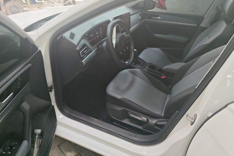 Used Volkswagen Lavida 2024 1.5L Automatic Starry Sky 5 Million Edition Driver Seat