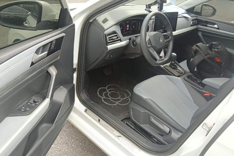 Used Volkswagen Lavida 2024 1.5L Automatic 5 Million Edition Driver Seat