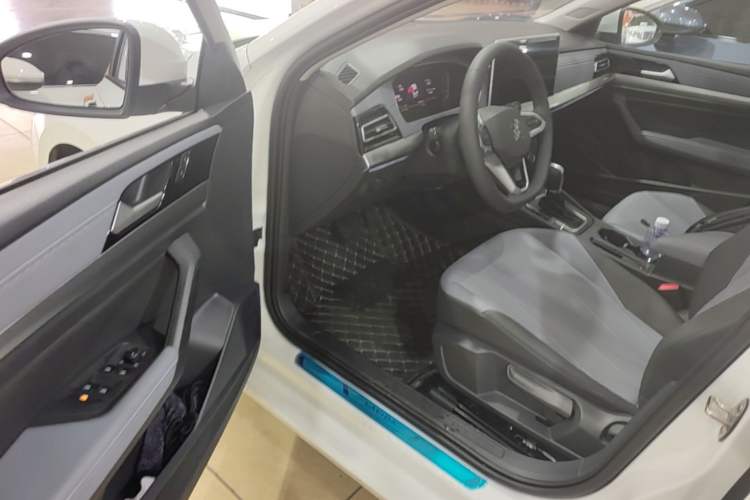 Used Volkswagen Lavida 2024 1.5L Automatic Starry Sky 5 Million Edition Driver Seat