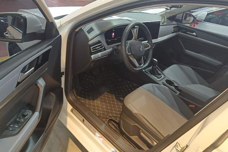 Used Volkswagen Lavida 2024 1.5L Automatic Starry Sky 5 Million Edition Driver Seat