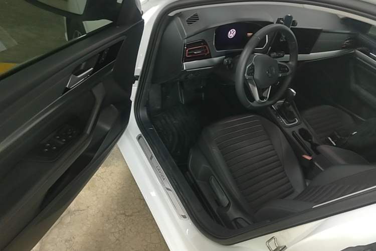 Used Volkswagen Lavida 2024 300TSI DSG Starry Sky Deluxe Edition Driver Seat