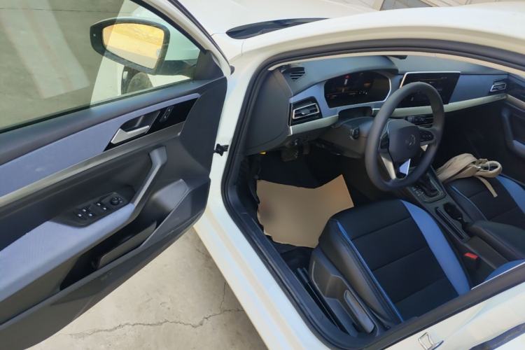 Used Volkswagen Lavida 2024 1.5L Automatic DeYi Edition Driver Seat