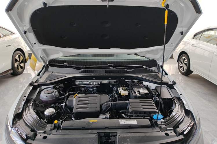 Used Volkswagen Lavida 2024 1.5L Automatic Starry Sky 5 Million Edition Engine Bay