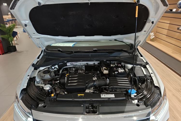 Used Volkswagen Lavida 2024 1.5L Automatic DeYi Edition Engine Bay