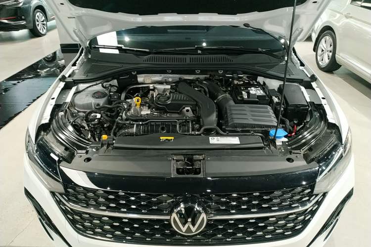 Used Volkswagen Lavida 2024 300TSI DSG Starry Sky Deluxe Edition Engine Bay