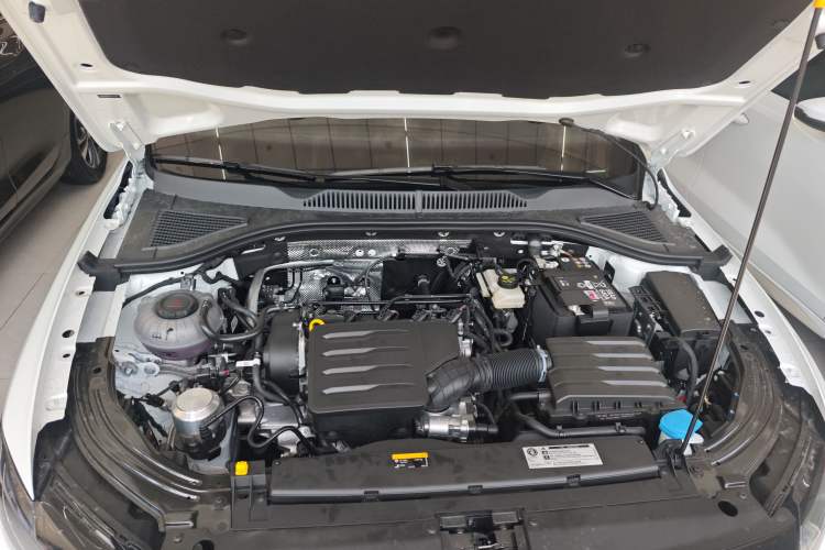 Used Volkswagen Lavida 2024 1.5L Automatic Starry Sky 5 Million Edition Engine Bay