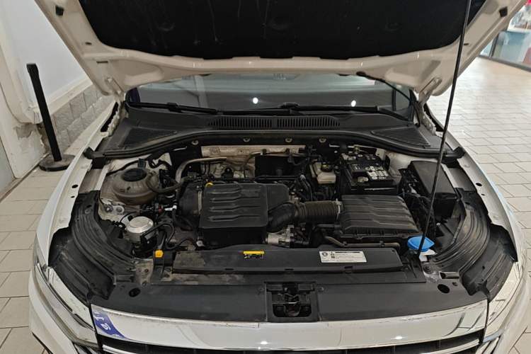 Used Volkswagen Lavida 2024 1.5L Automatic DeYi Edition Engine Bay