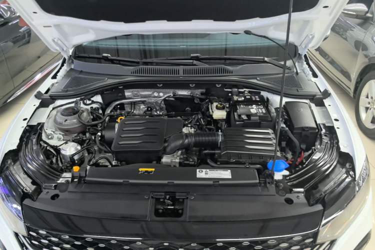 Used Volkswagen Lavida 2024 1.5L Automatic Starry Sky 5 Million Edition Engine Bay