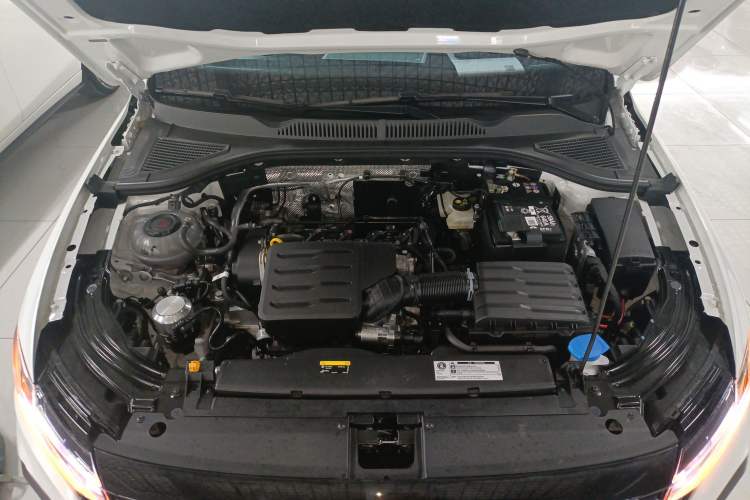Used Volkswagen Lavida 2024 1.5L Automatic Starry Sky 5 Million Edition Engine Bay