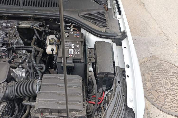 Used Volkswagen Lavida 2024 1.5L Automatic Starry Sky 5 Million Edition Engine Bay Left