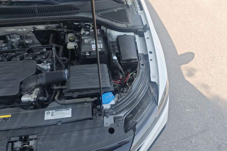 Used Volkswagen Lavida 2024 1.5L Automatic Starry Sky 5 Million Edition Engine Bay Left