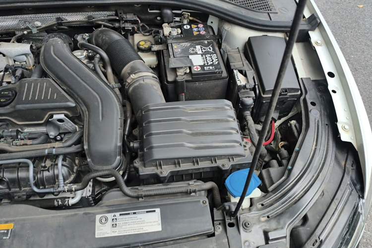 Used Volkswagen Lavida 2024 300TSI DSG Starry Sky Leading Edition Engine Bay Left
