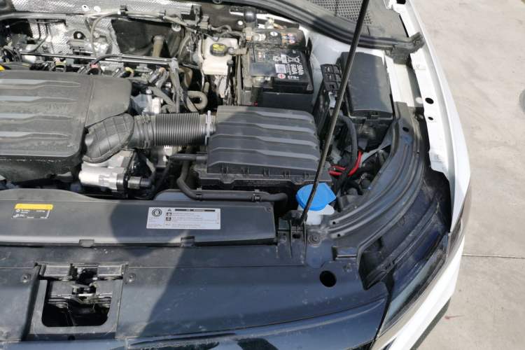 Used Volkswagen Lavida 2024 1.5L Automatic Starry Sky 5 Million Edition Engine Bay Left