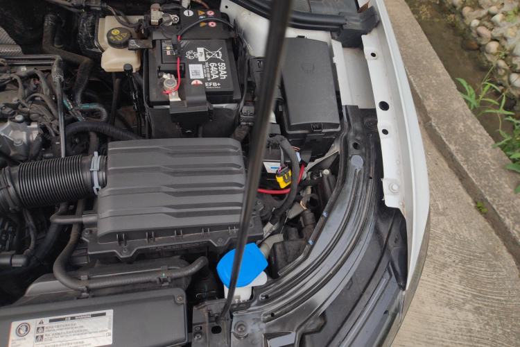 Used Volkswagen Lavida 2024 1.5L Automatic Starry Sky 5 Million Edition Engine Bay Left