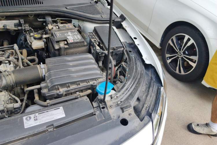 Used Volkswagen Lavida 2024 1.5L Automatic 5 Million Edition Engine Bay Left