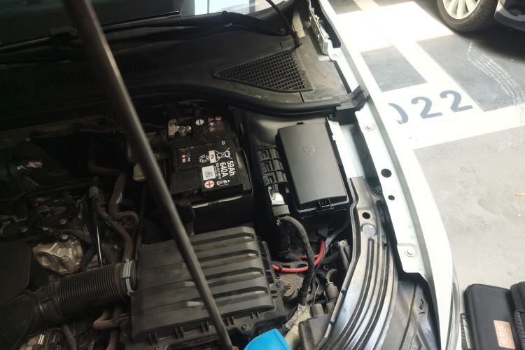 Used Volkswagen Lavida 2024 1.5L Automatic 5 Million Edition Engine Bay Left