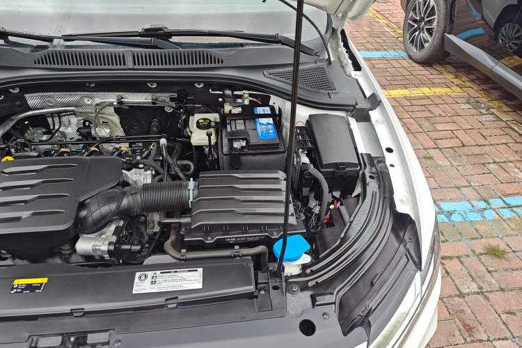 Used Volkswagen Lavida 2024 1.5L Automatic DeYi Edition Engine Bay Left