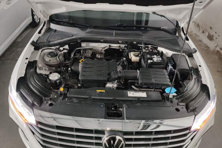 Used Volkswagen Lavida 2024 1.5L Automatic DeYi Edition Engine Bay