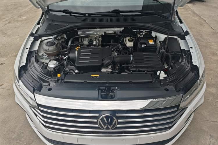 Used Volkswagen Lavida 2024 1.5L Automatic DeYi Edition Engine Bay