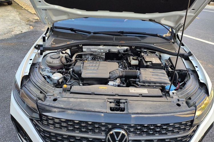 Used Volkswagen Lavida 2024 1.5L Automatic Starry Sky 5 Million Edition Engine Bay