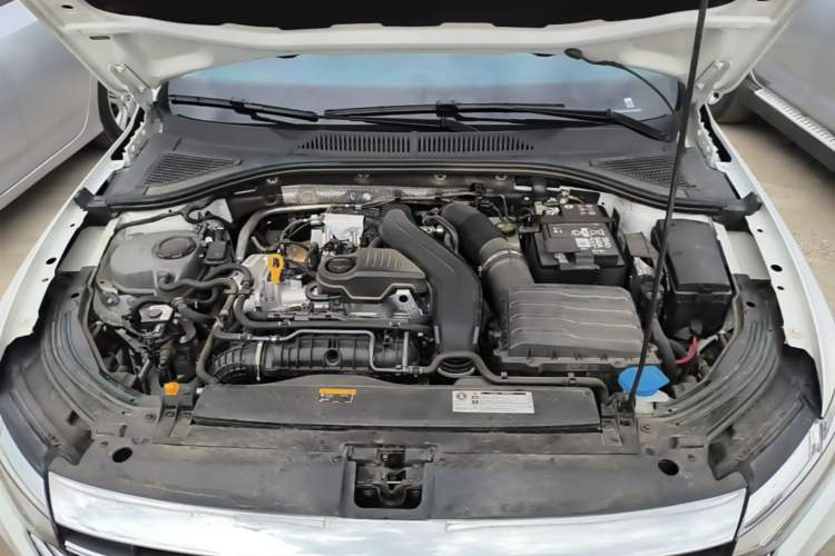 Used Volkswagen Lavida 2024 300TSI DSG Full-Comfort Edition Engine Bay