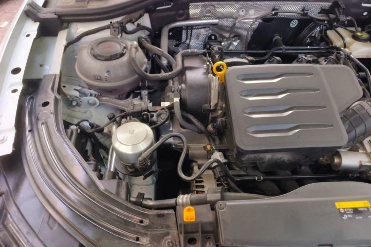 Used Volkswagen Lavida 2024 1.5L Automatic Starry Sky 5 Million Edition Engine Bay Right