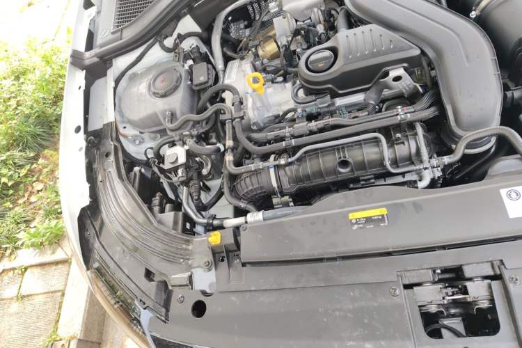 Used Volkswagen Lavida 2024 300TSI DSG Starry Sky Leading Edition Engine Bay Right