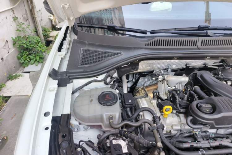 Used Volkswagen Lavida 2024 300TSI DSG Starry Sky Leading Edition Engine Bay Right