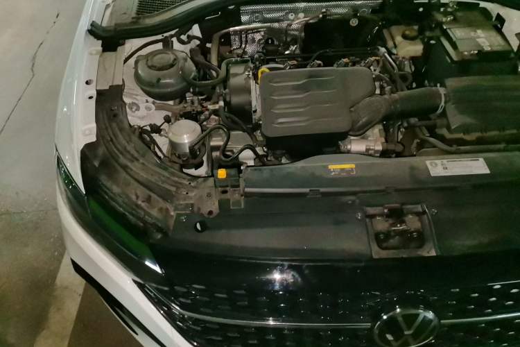 Used Volkswagen Lavida 2024 1.5L Automatic Starry Sky 5 Million Edition Engine Bay Right