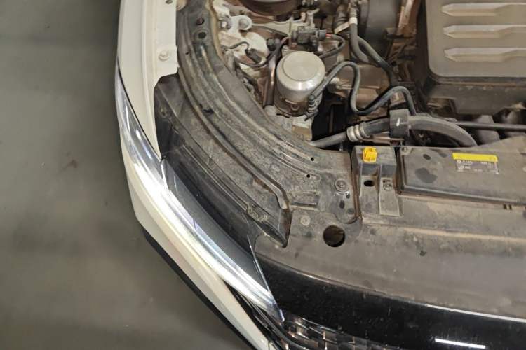 Used Volkswagen Lavida 2024 1.5L Automatic Starry Sky 5 Million Edition Engine Bay Right