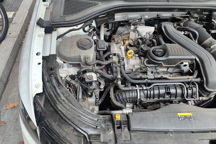 Used Volkswagen Lavida 2024 300TSI DSG Starry Sky Leading Edition Engine Bay Right