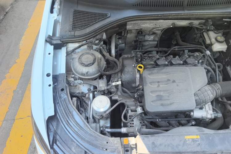 Used Volkswagen Lavida 2024 1.5L Automatic Starry Sky 5 Million Edition Engine Bay Right