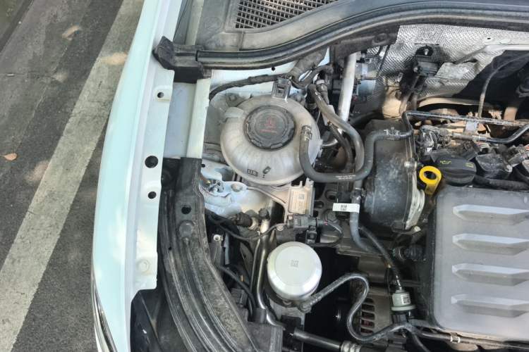 Used Volkswagen Lavida 2024 1.5L Automatic Starry Sky 5 Million Edition Engine Bay Right