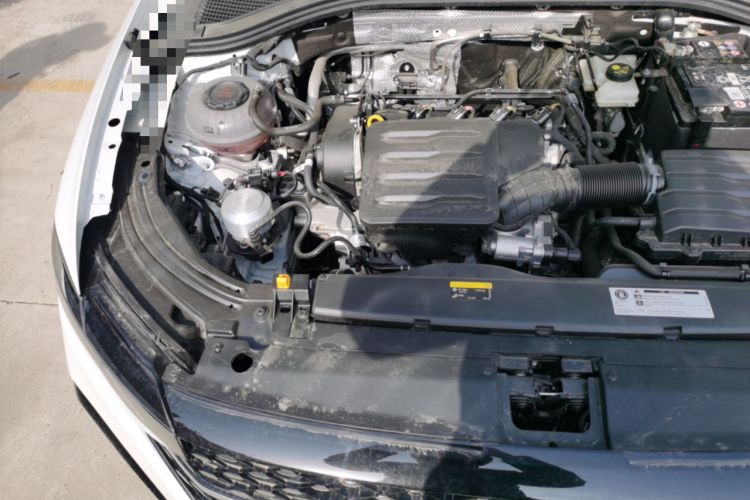 Used Volkswagen Lavida 2024 1.5L Automatic Starry Sky 5 Million Edition Engine Bay Right