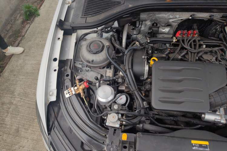 Used Volkswagen Lavida 2024 1.5L Automatic Starry Sky 5 Million Edition Engine Bay Right