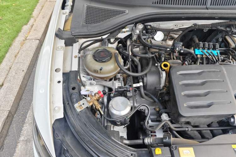 Used Volkswagen Lavida 2024 1.5L Automatic Starry Sky 5 Million Edition Engine Bay Right