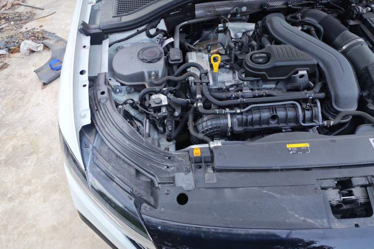 Used Volkswagen Lavida 2024 300TSI DSG Full-Comfort Edition Engine Bay Right