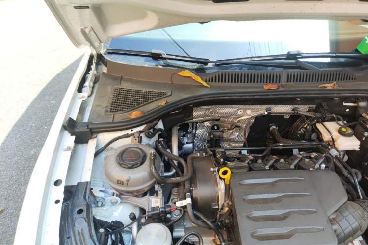 Used Volkswagen Lavida 2024 1.5L Automatic Starry Sky 5 Million Edition Engine Bay Right
