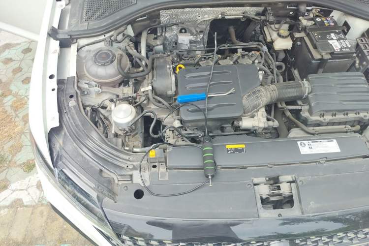 Used Volkswagen Lavida 2024 1.5L Automatic Starry Sky 5 Million Edition Engine Bay Right