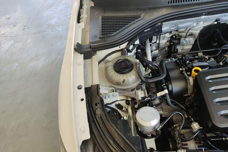 Used Volkswagen Lavida 2024 1.5L Automatic DeYi Edition Engine Bay Right
